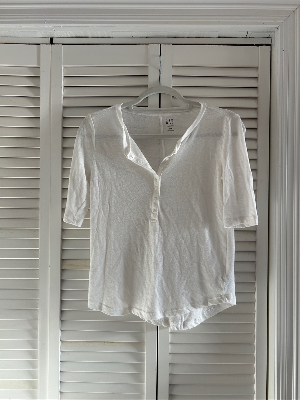 GAP Linen White Short-Sleeve Button Henley Top